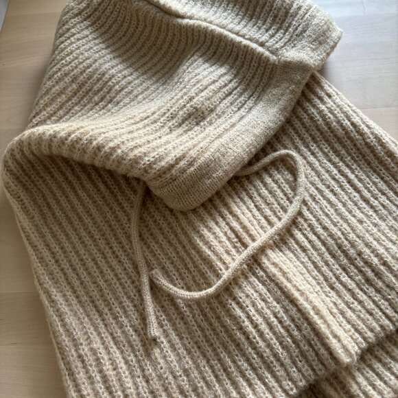 Free People Almond Balaclava - Picture 4 of 5